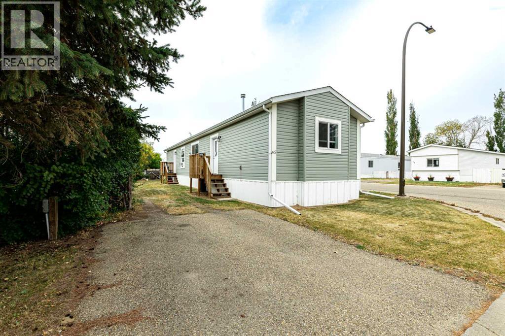 4922 Womacks, Blackfalds