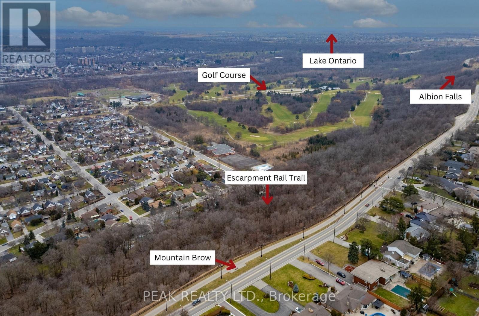 Single Family House Bungalow for Sale in  EDGEWOOD AVENUE Hamilton (Sherwood) 