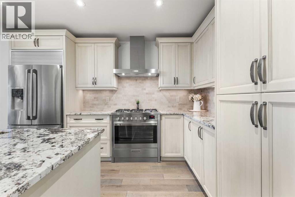 Single Family House for Sale in   Quarry Way SE Douglasdale/Glen Calgary 