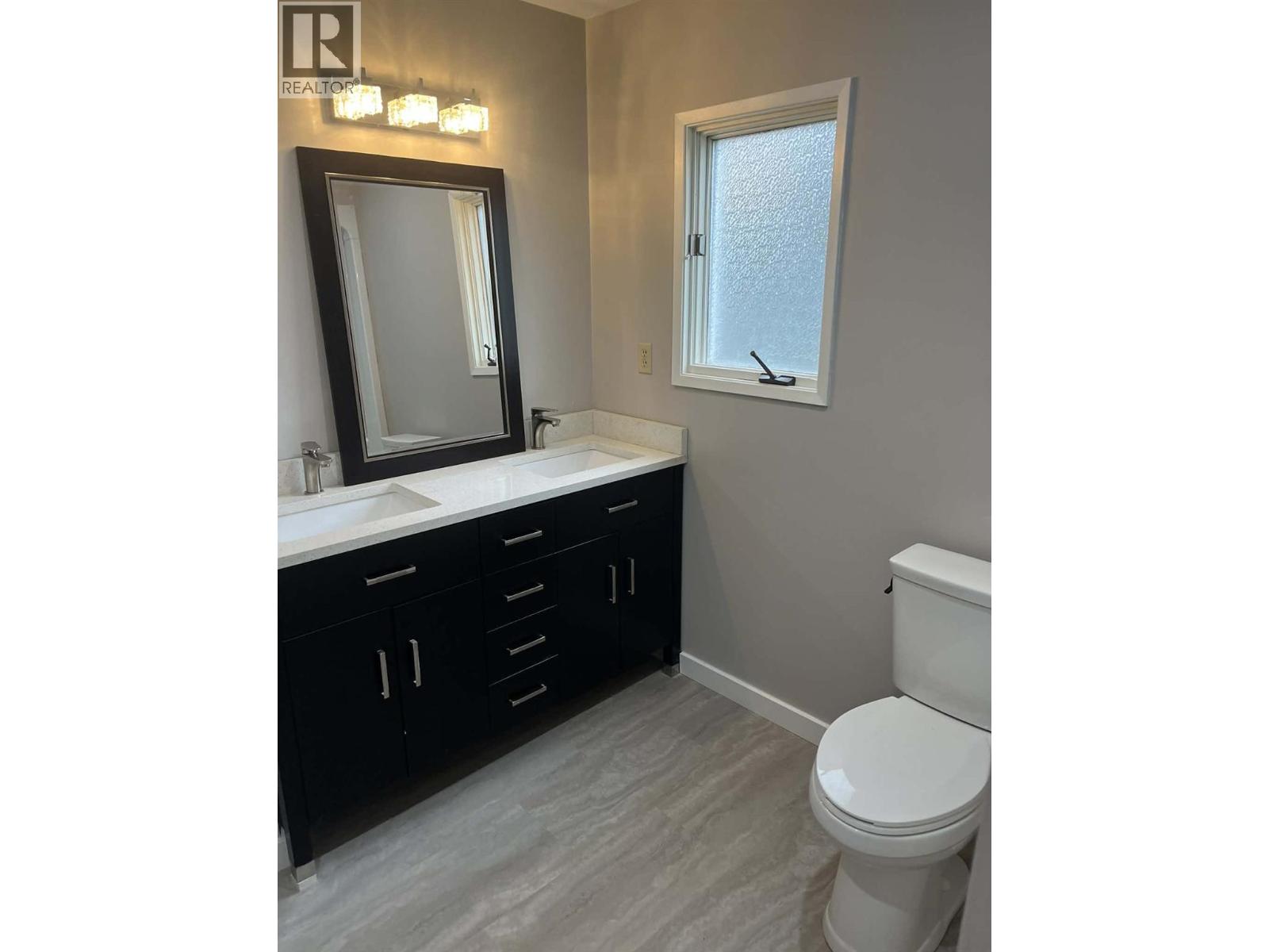 3116 3 Highway, Erickson