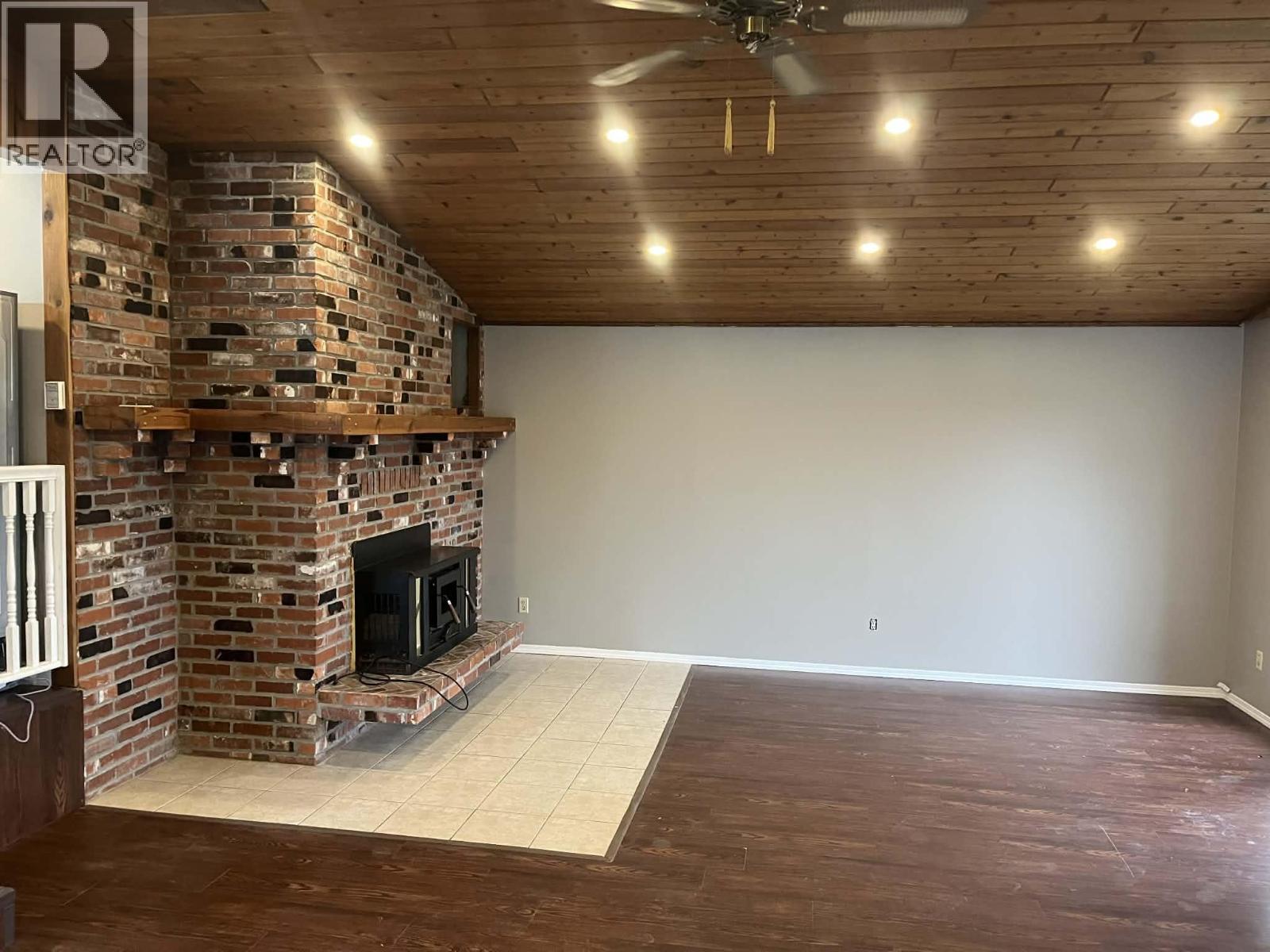 3116 3 Highway, Erickson