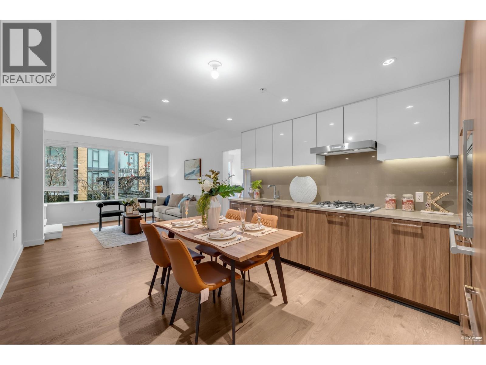 605 8160 MCMYN Way - photo 2