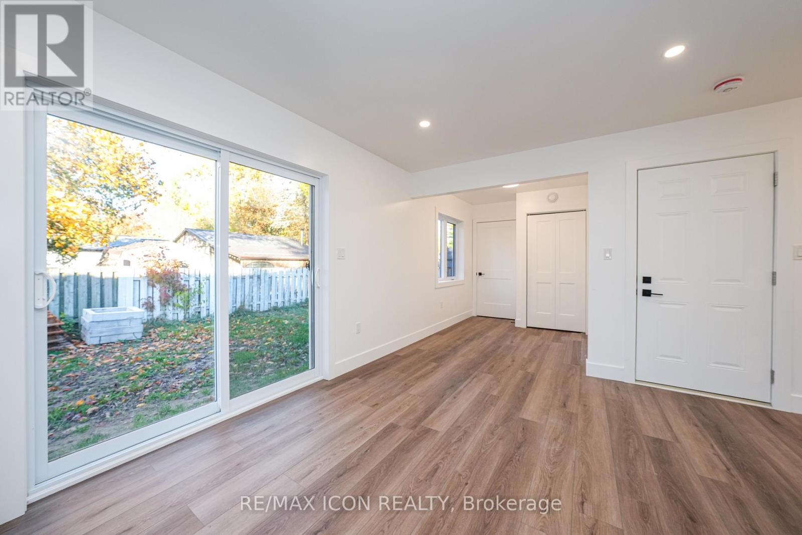 2 - 218 ARDROSS STREET, North Middlesex (Parkhill), Ontario