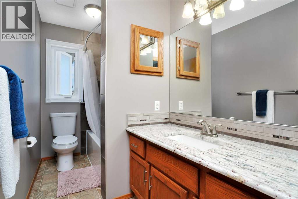 22 Denovan Crescent, Red Deer