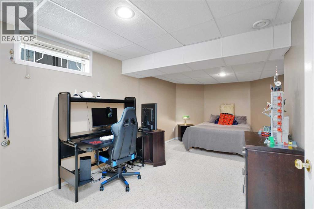 22 Denovan Crescent, Red Deer