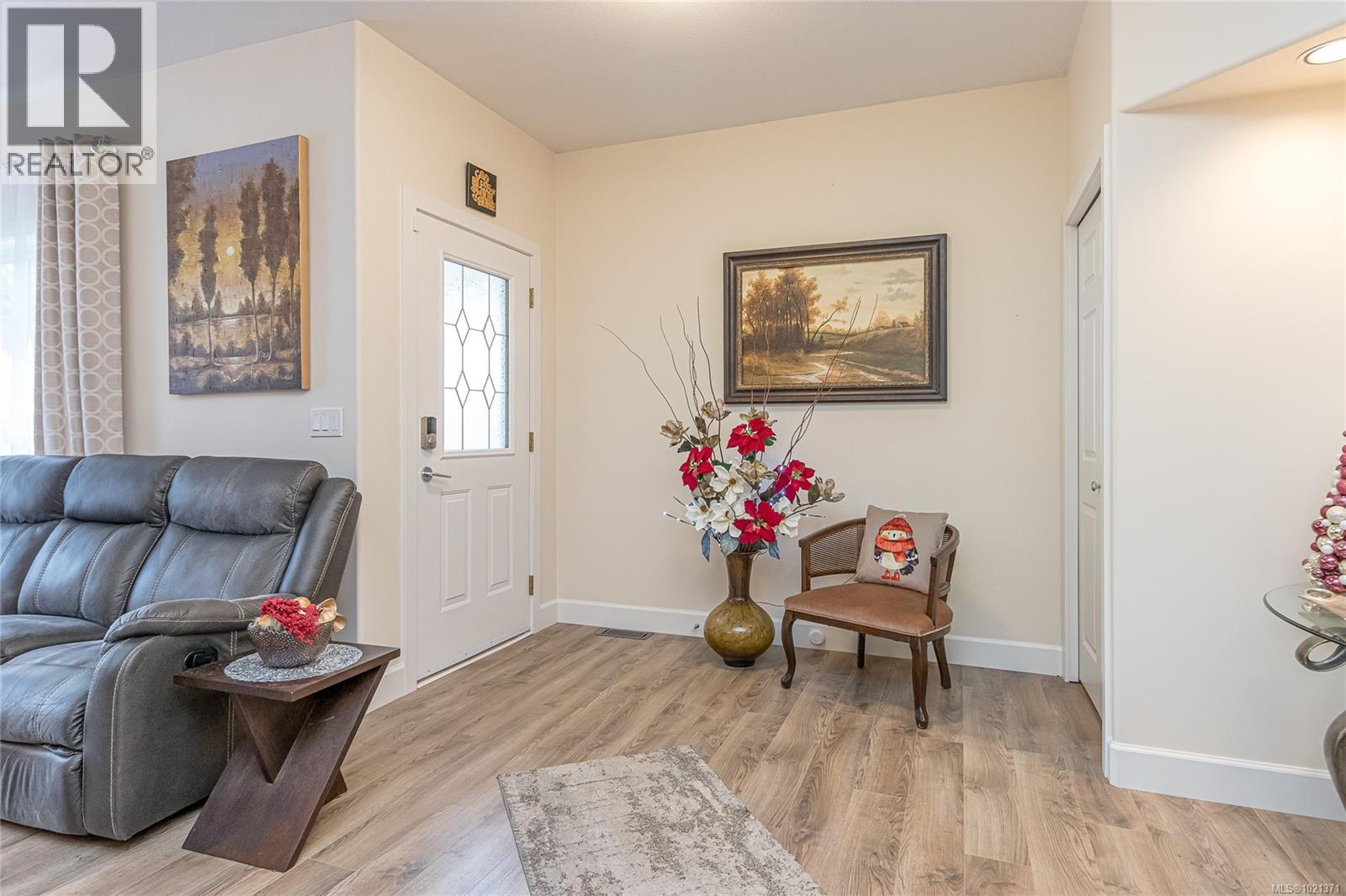 6153 Garside Rd, Nanaimo