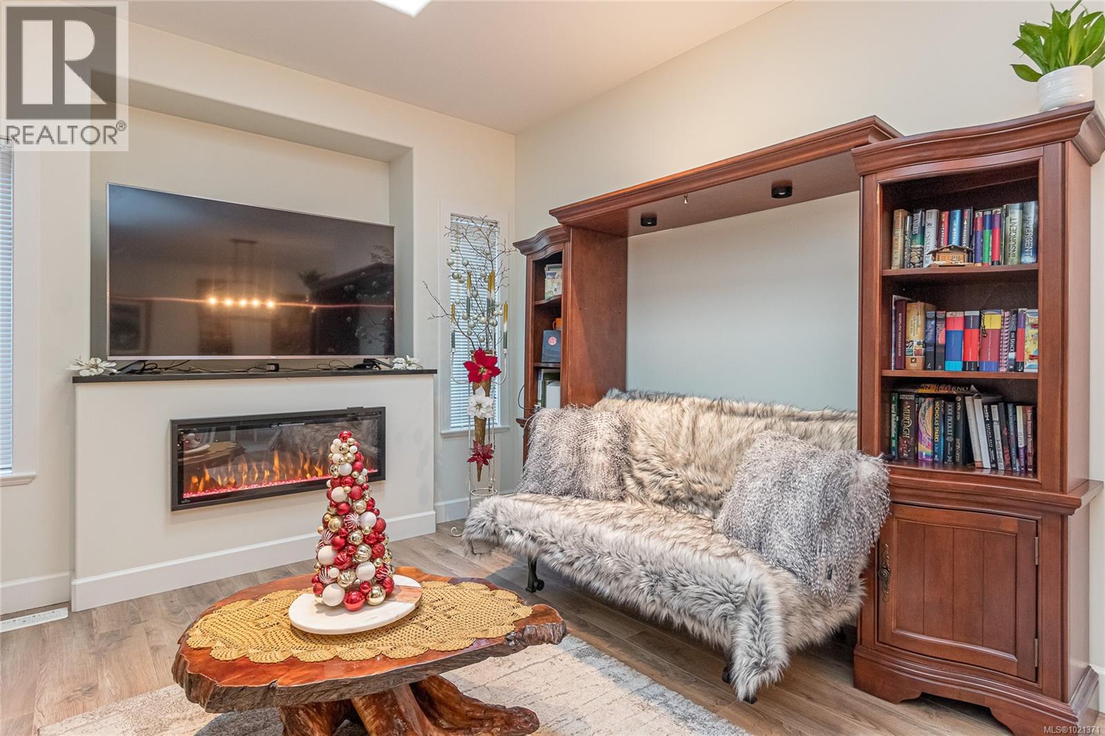 6153 Garside Rd, Nanaimo