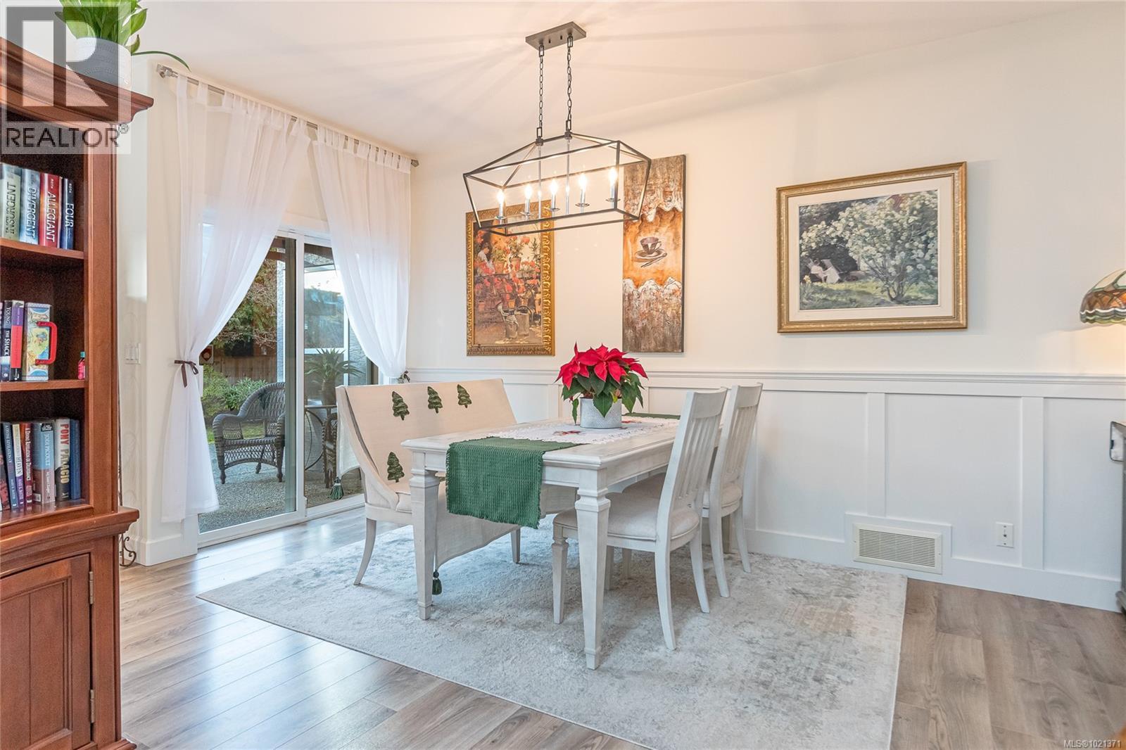 6153 Garside Rd, Nanaimo