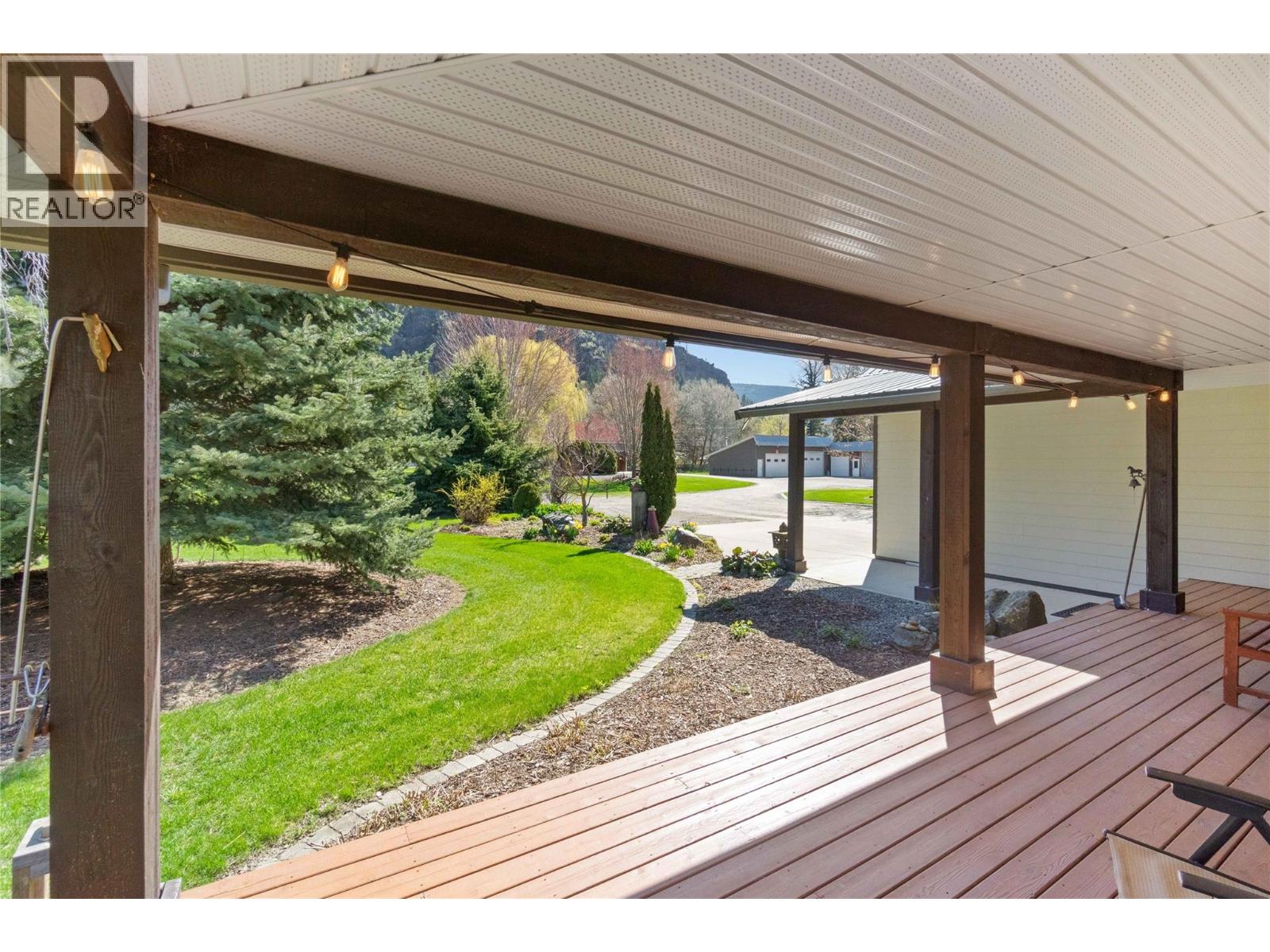 152 Salmon River Road, Salmon Arm