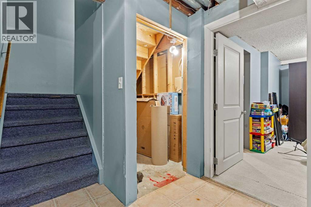 Single Family House for Sale in  Castleglen Road NE Castleridge Calgary 