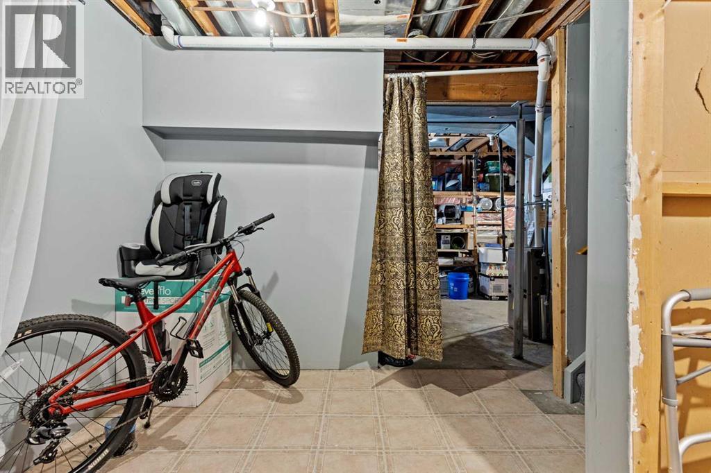 Single Family House for Sale in  Castleglen Road NE Castleridge Calgary 