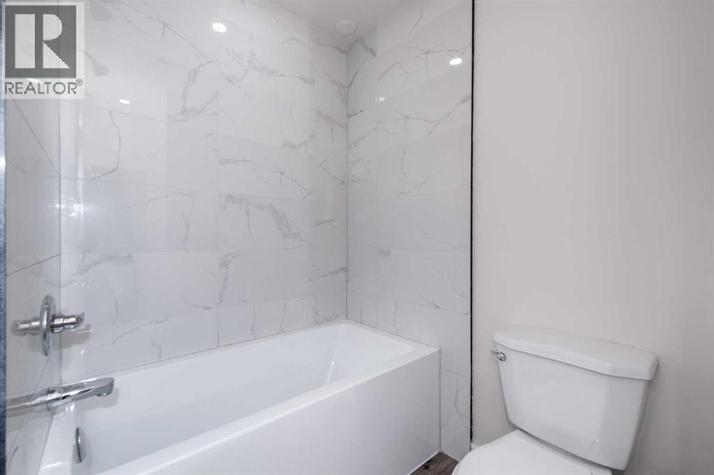 Single Family House Bi-level for Sale in  Hawkstone Drive NW Hawkwood Calgary 