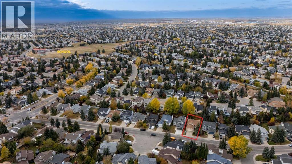 Single Family House Bi-level for Sale in  Hawkstone Drive NW Hawkwood Calgary 