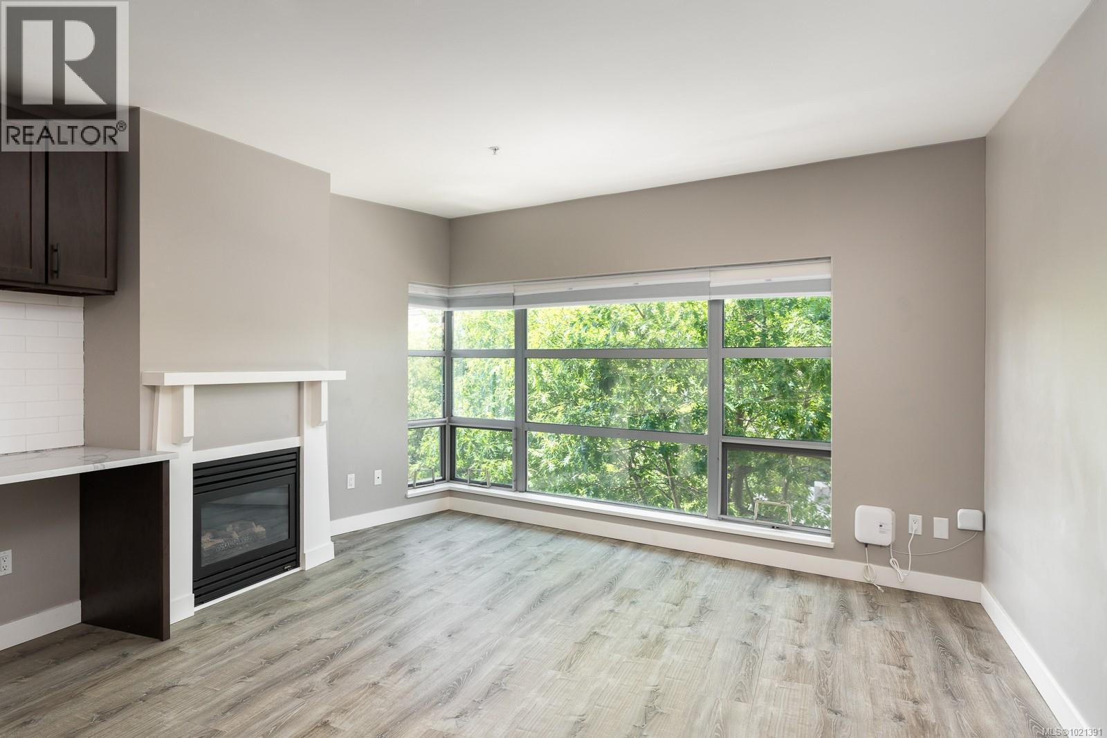 417 90 Regatta Landing, Victoria