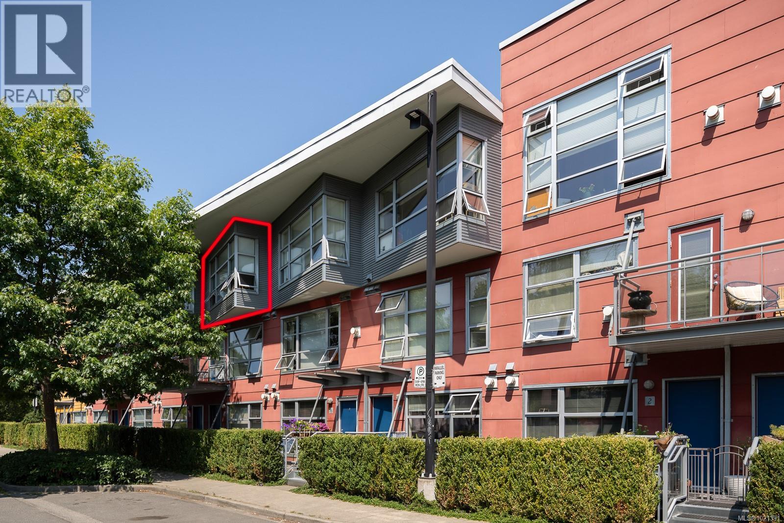 417 90 Regatta Landing, Victoria