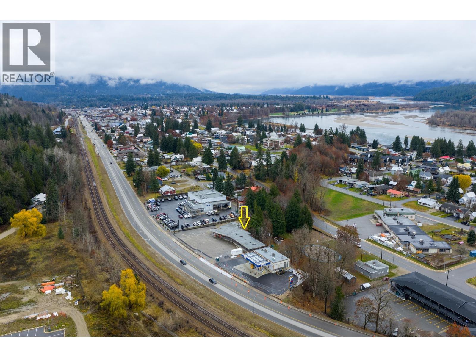 1403 Victoria Road, Revelstoke