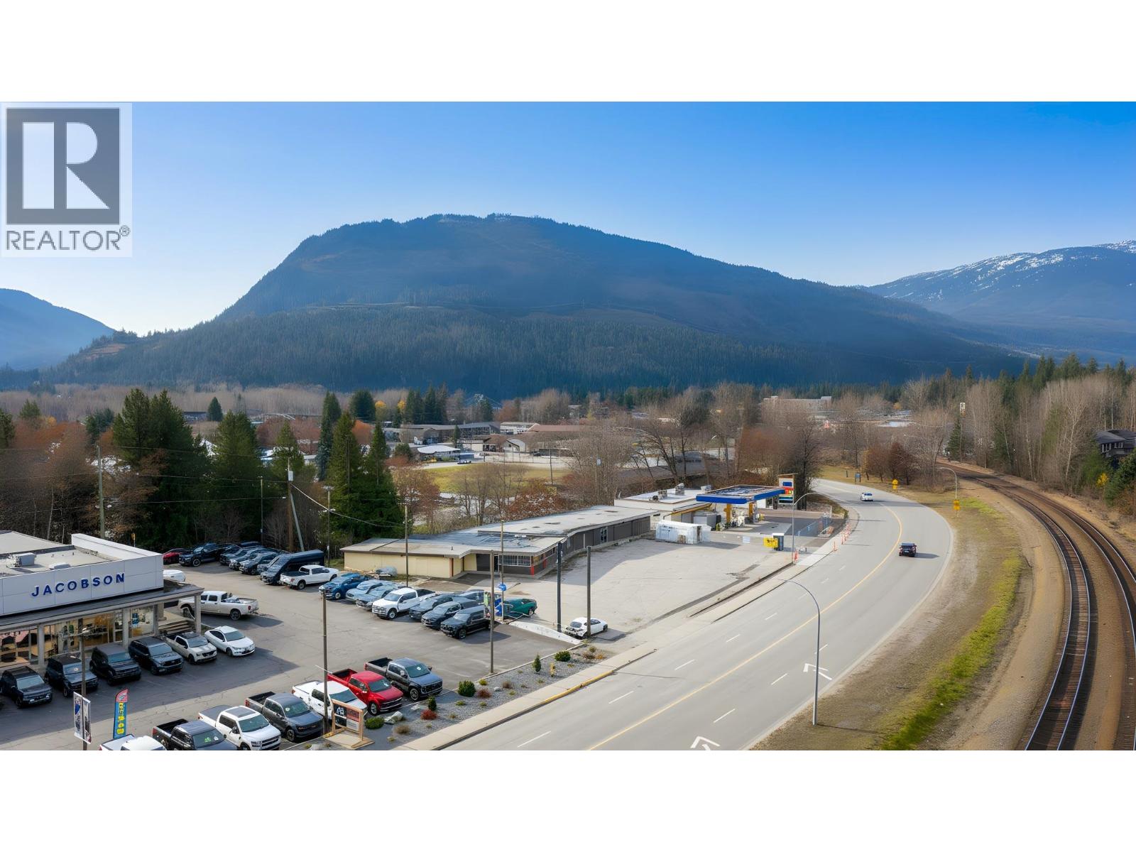 1403 Victoria Road, Revelstoke