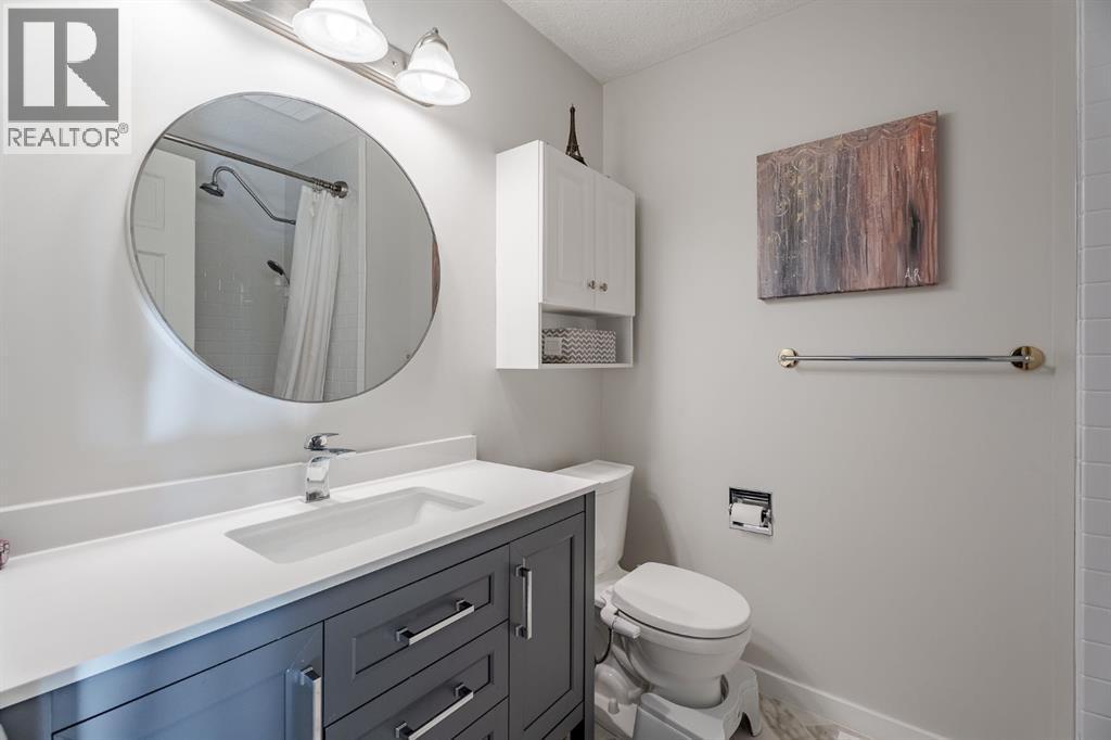 84 Thornaby Crescent NW, Calgary, Alberta