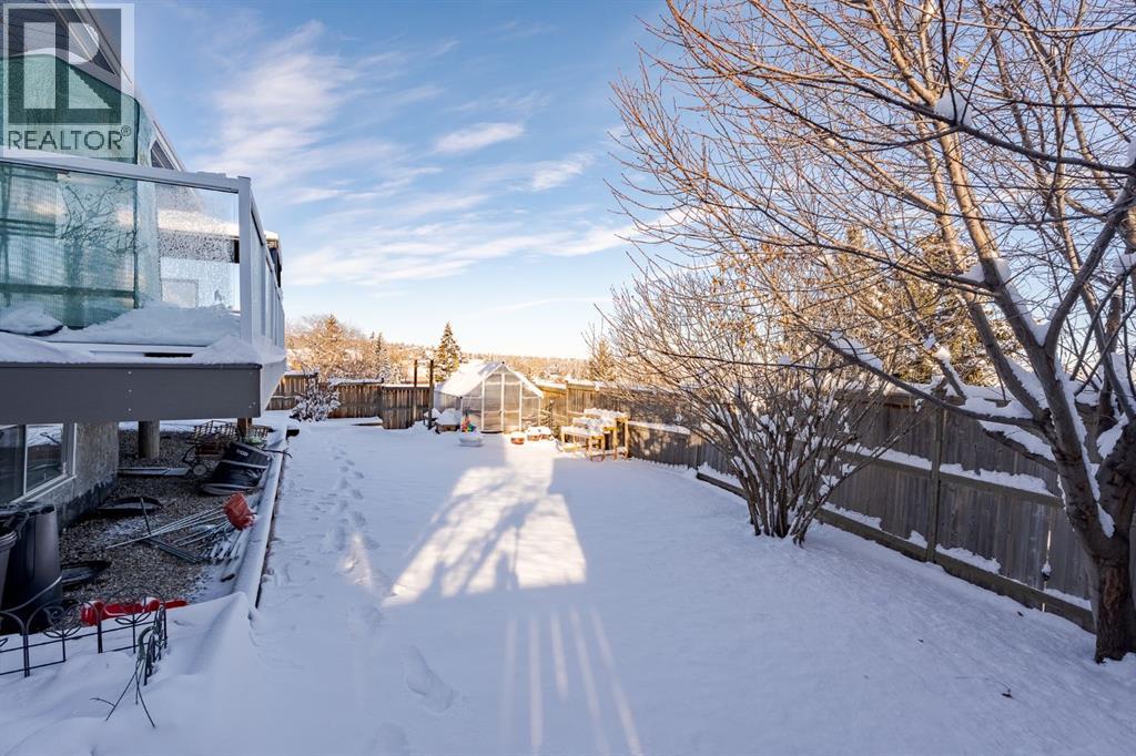 Single Family House Bungalow for Sale in  Thornaby Crescent NW Thorncliffe Calgary 