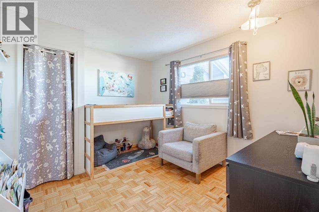 Single Family House Bungalow for Sale in  Thornaby Crescent NW Thorncliffe Calgary 