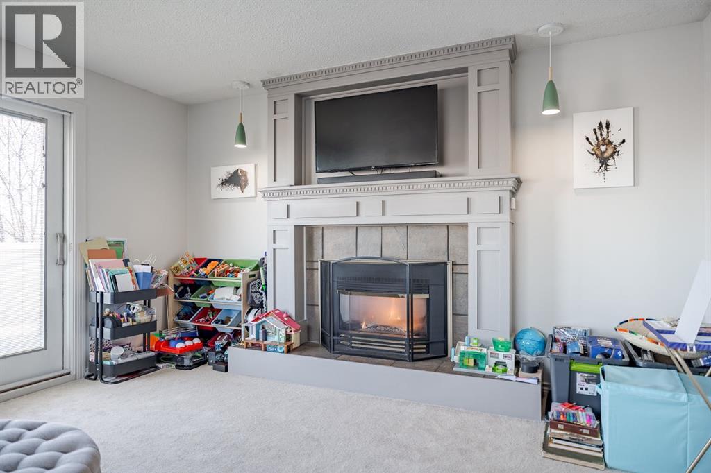 Single Family House Bungalow for Sale in  Thornaby Crescent NW Thorncliffe Calgary 