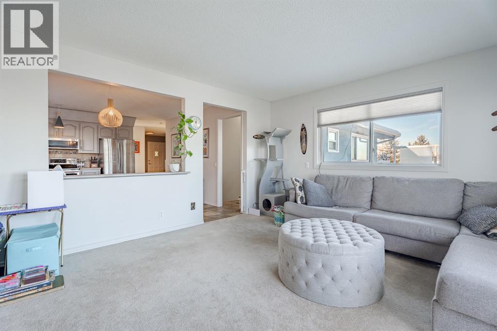 Single Family House Bungalow for Sale in  Thornaby Crescent NW Thorncliffe Calgary 