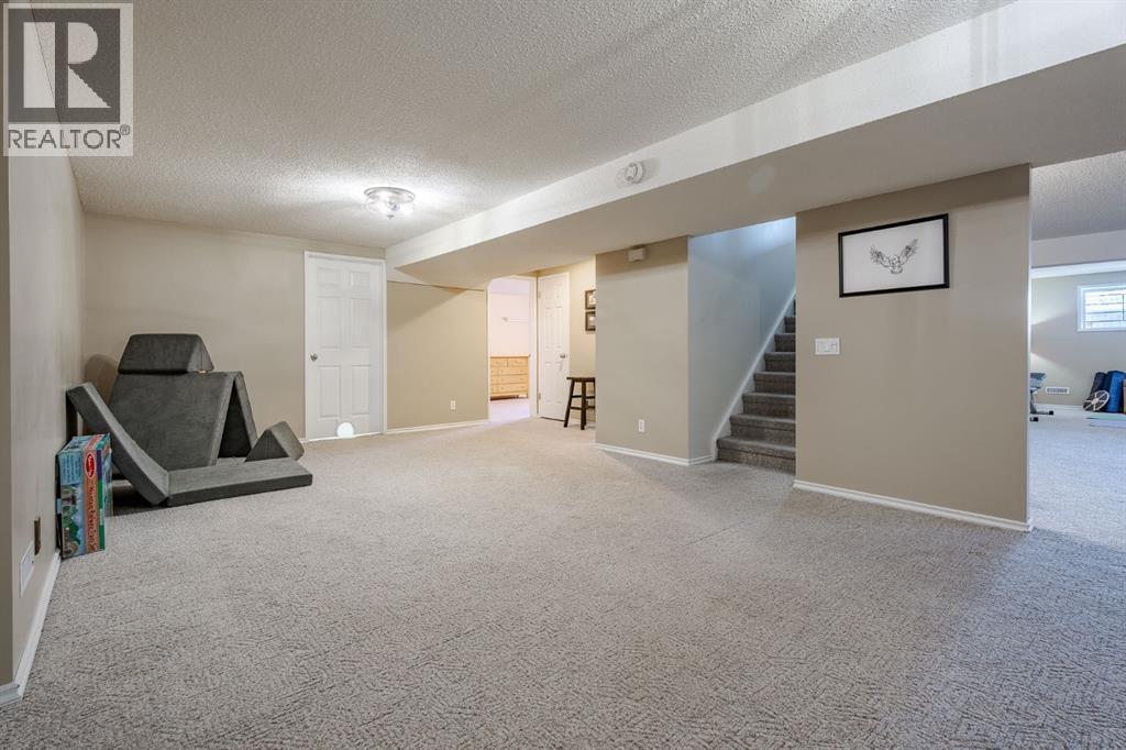 Single Family House Bungalow for Sale in  Thornaby Crescent NW Thorncliffe Calgary 