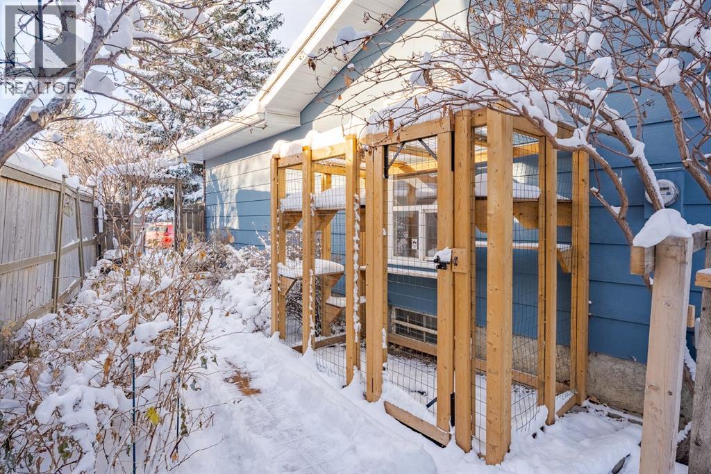 Single Family House Bungalow for Sale in  Thornaby Crescent NW Thorncliffe Calgary 