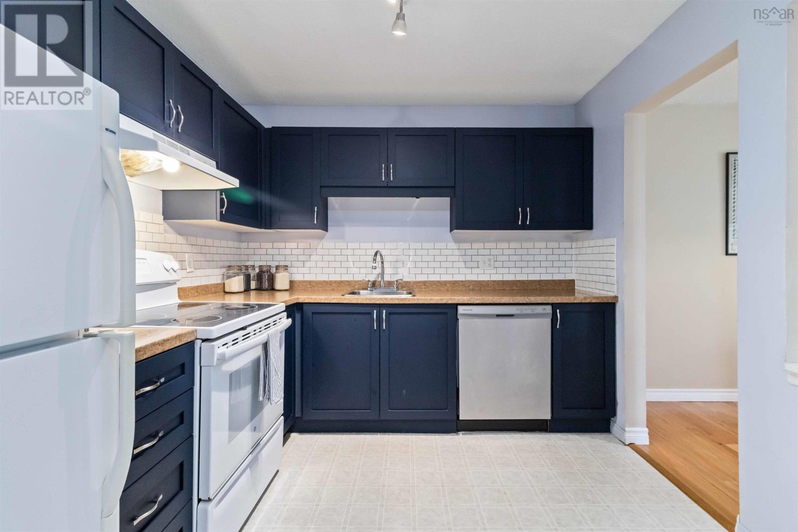 Property 3 of 30 of 401 12 Spinnaker Drive