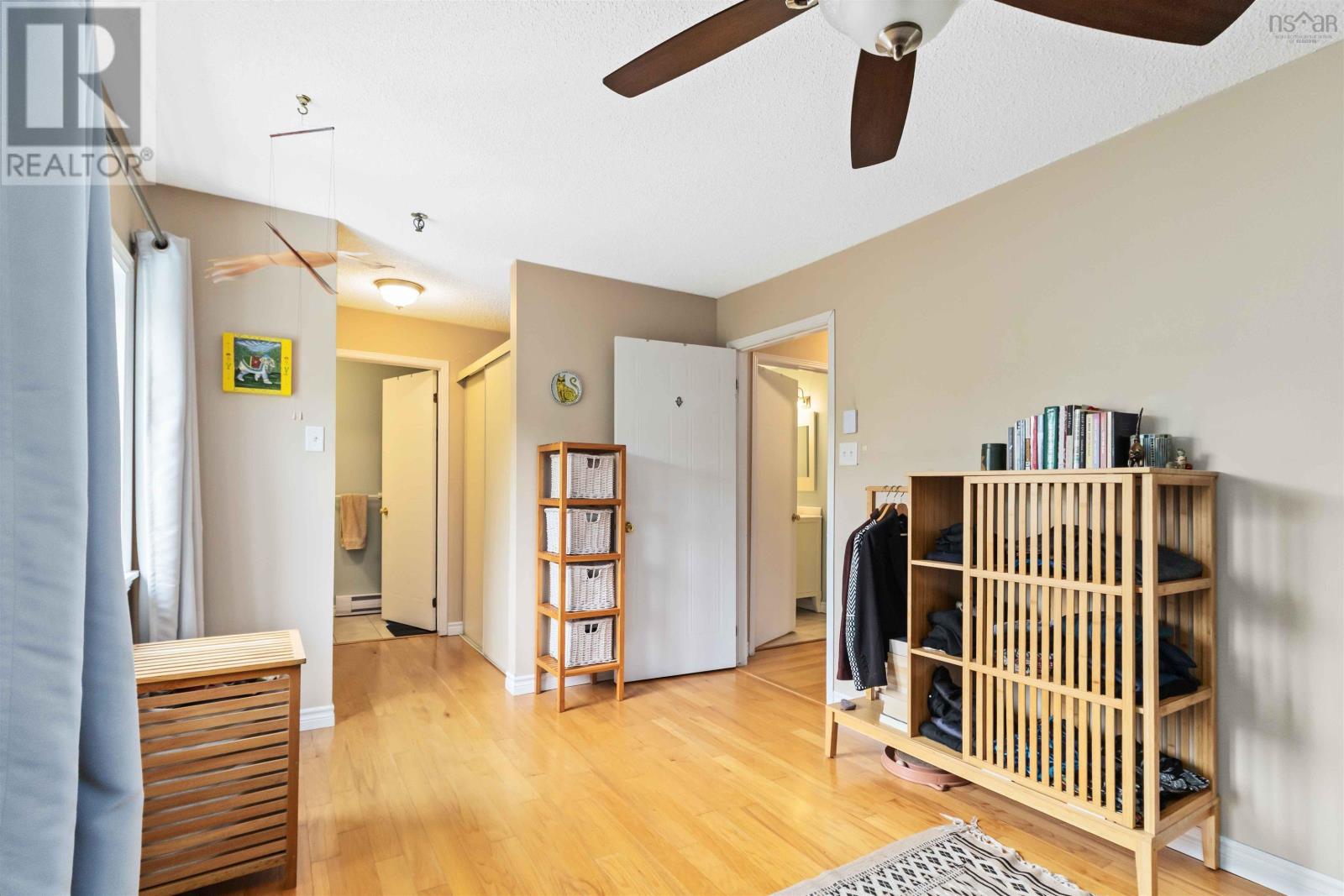 Property 21 of 30 of 401 12 Spinnaker Drive