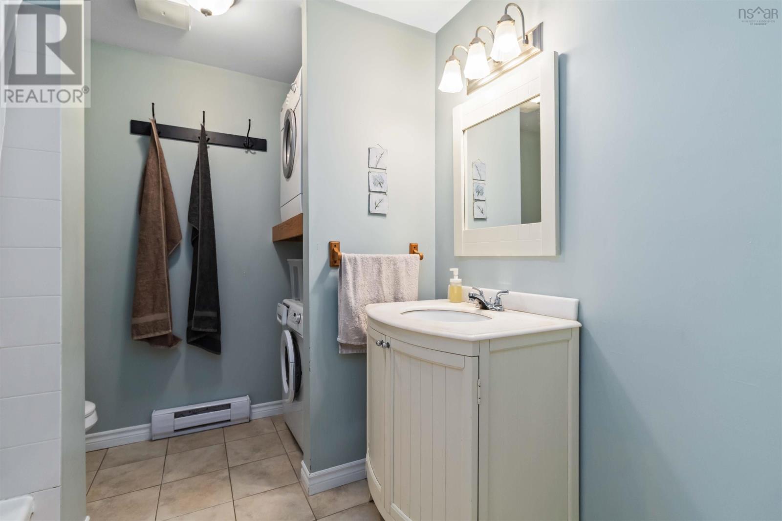 Property 18 of 30 of 401 12 Spinnaker Drive