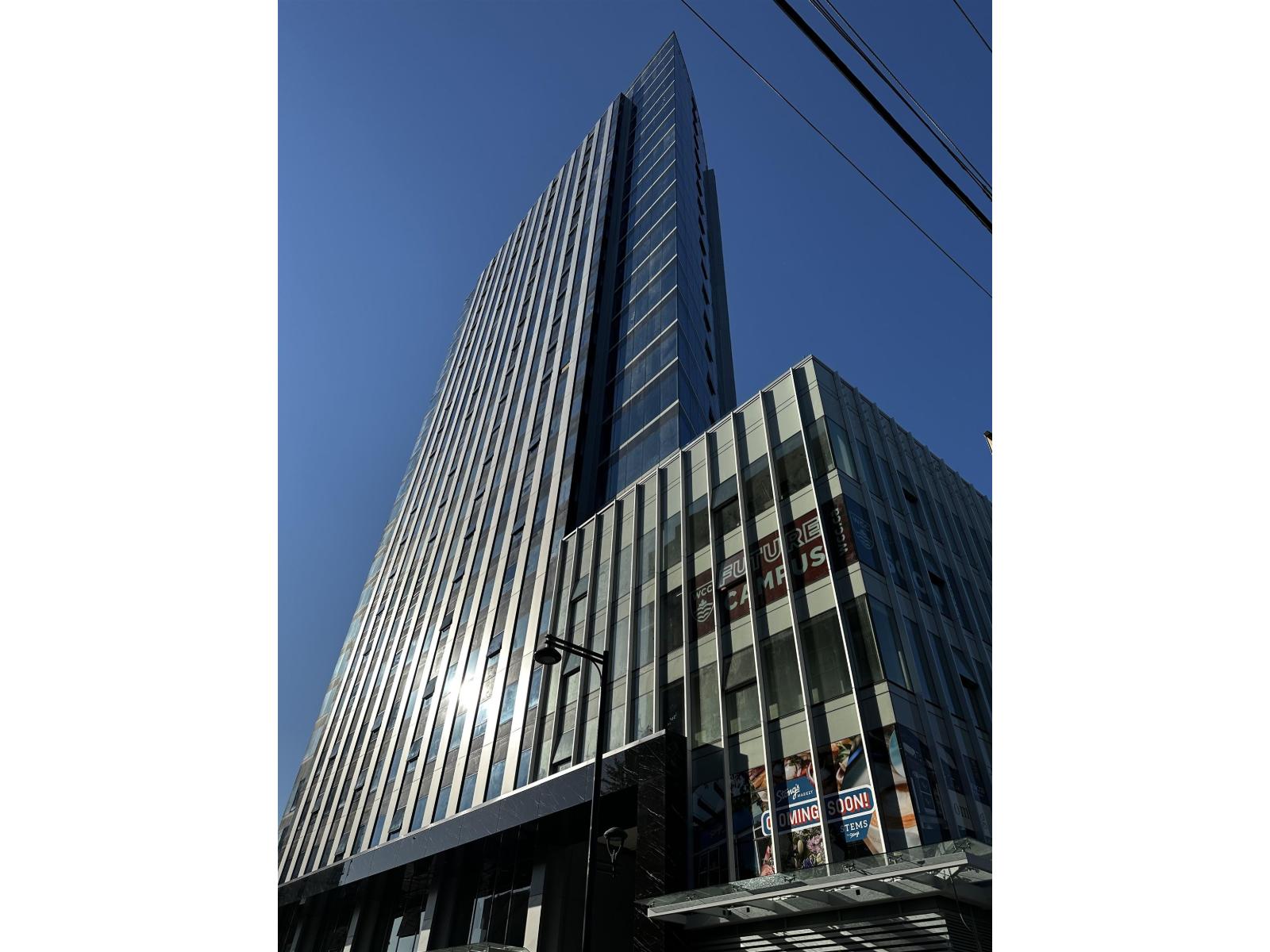 Office in Surrey - Image 2