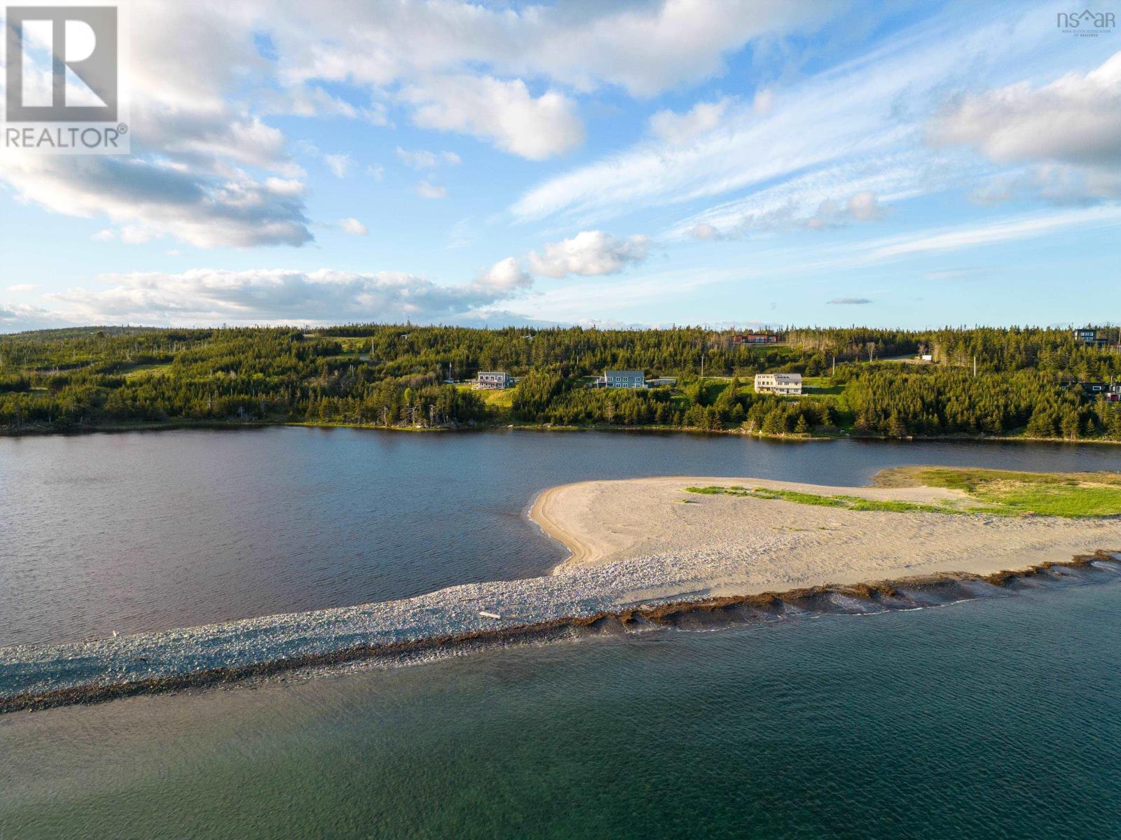 Property 13 of 28 of 38 40 Kaakwogook Way