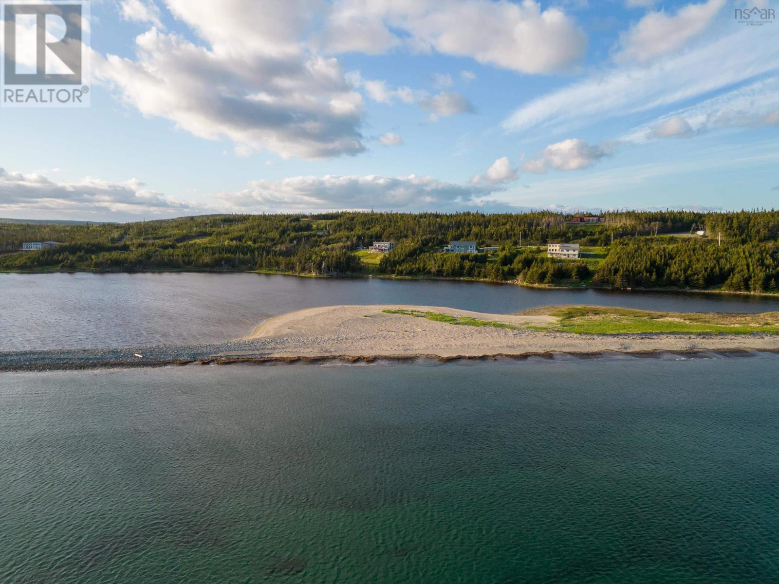 Property 14 of 28 of 38 40 Kaakwogook Way