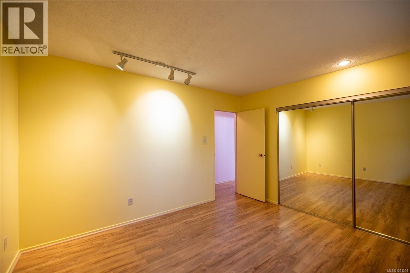 7445 Thunderbird Way, Port Hardy