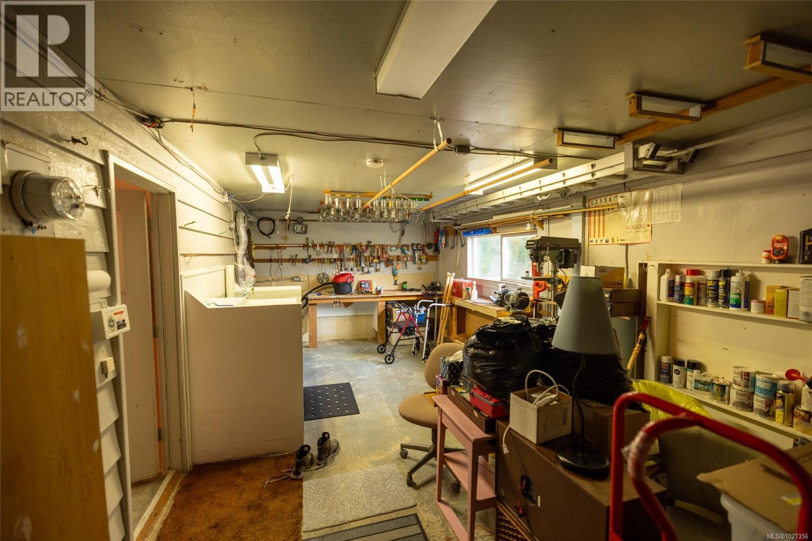 7445 Thunderbird Way, Port Hardy