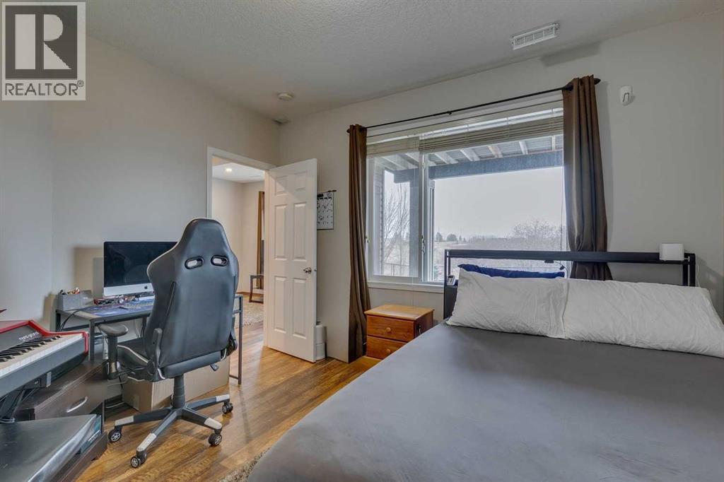 Single Family House for Sale in  Royal Oak Terrace NW Royal Oak Calgary 