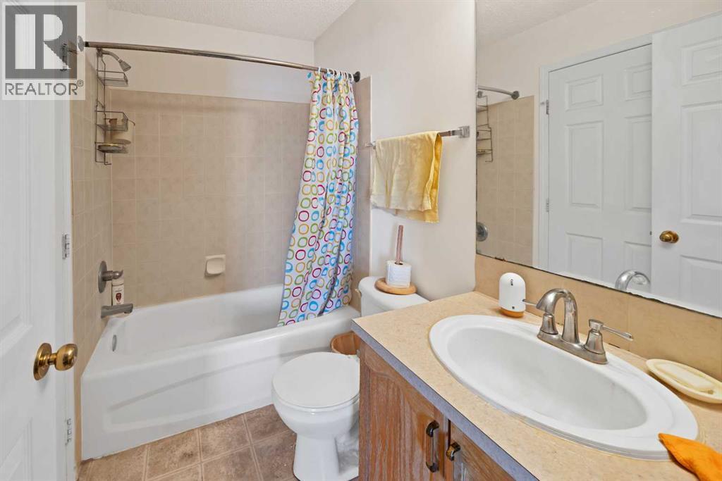 Single Family House Bi-level for Sale in  Taralea Gardens NE Taradale Calgary 