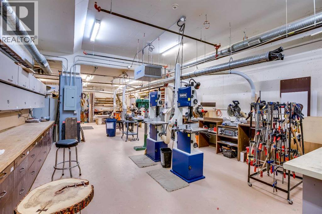 Single Family House for Sale in   Fish Creek Boulevard SW Evergreen Calgary 