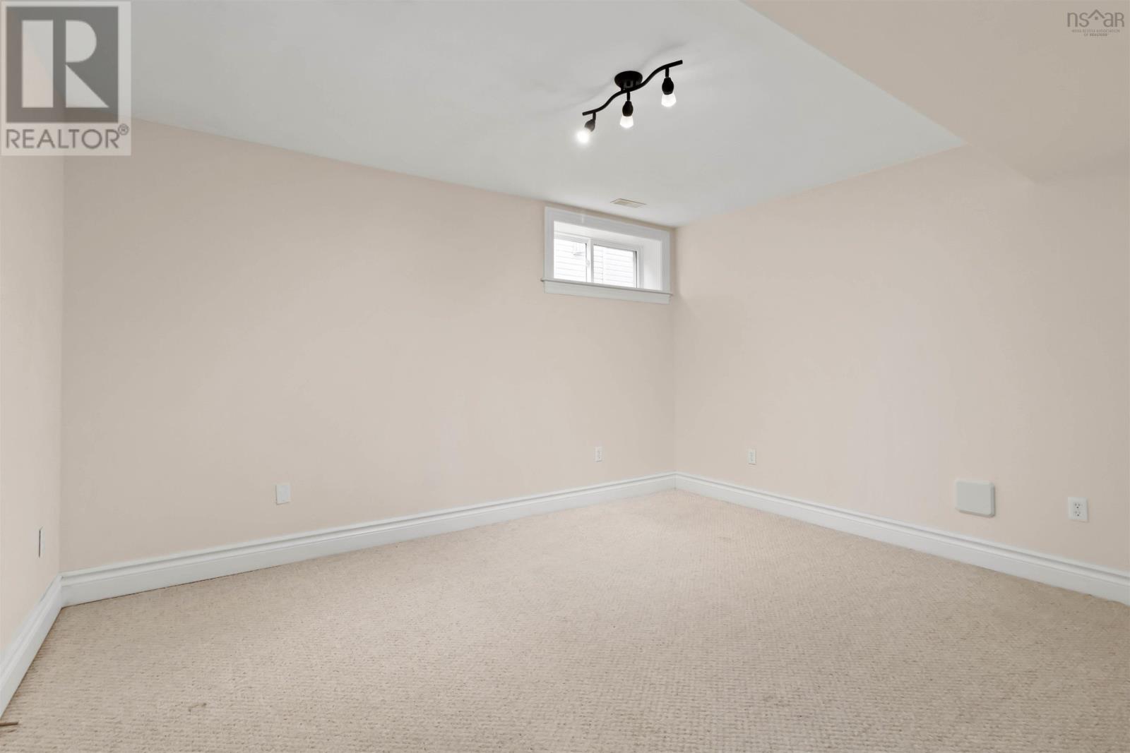 Property 37 of 48 of 167 Ravines Drive