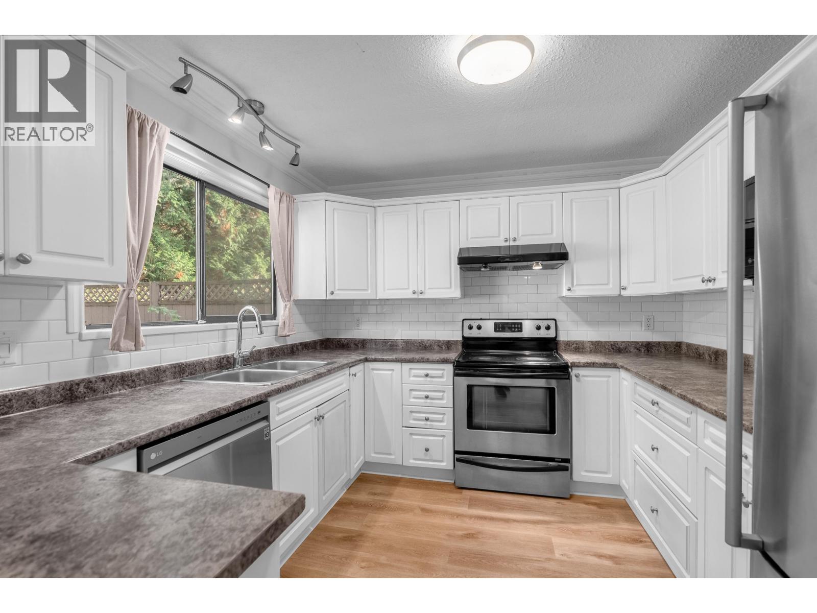 1165 ESPERANZA DRIVE, Coquitlam