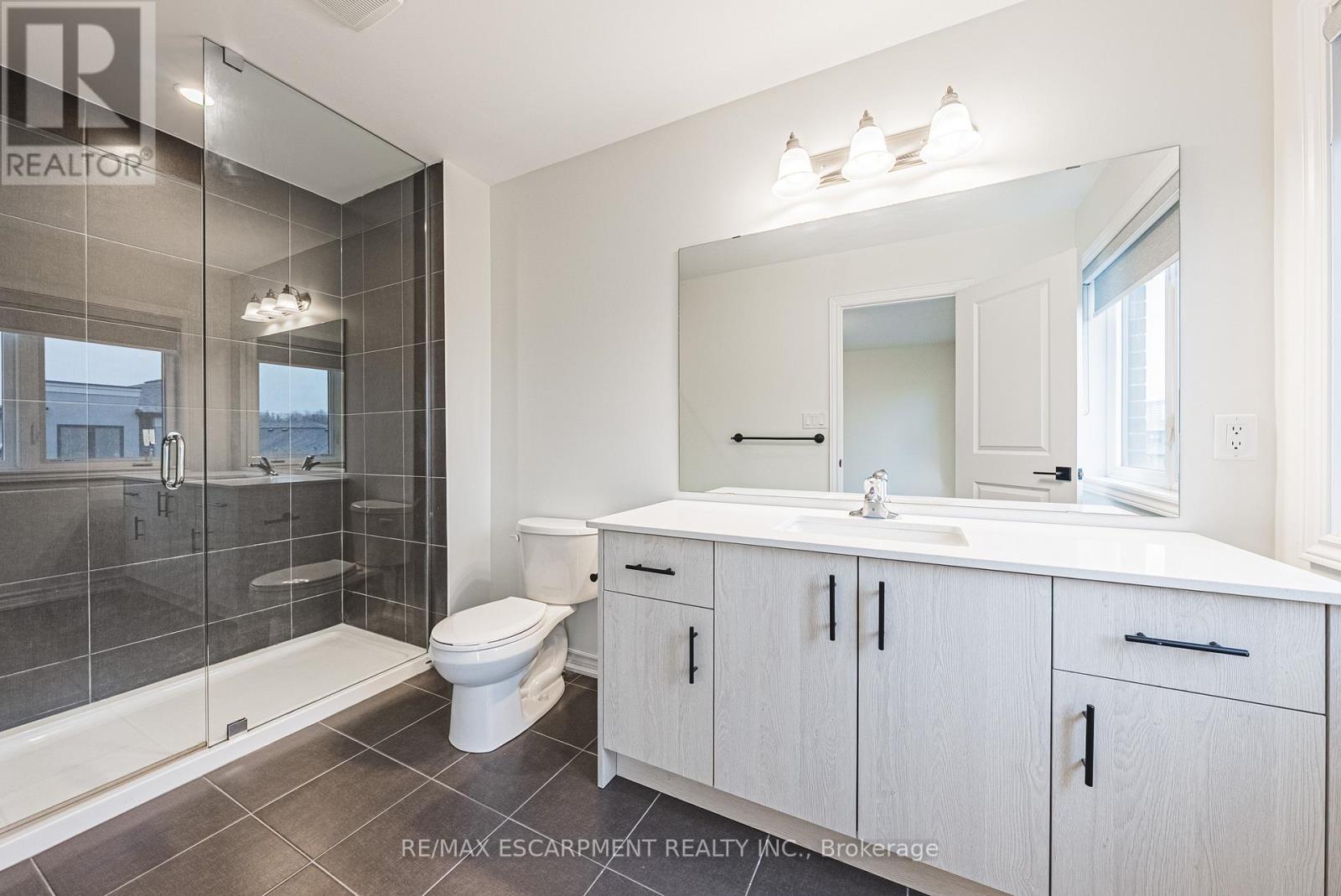 Single Family House for Sale in  CADWELL LANE Hamilton (Mountview) 