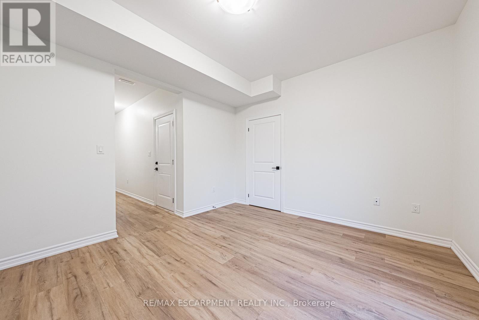 Single Family House for Sale in  CADWELL LANE Hamilton (Mountview) 