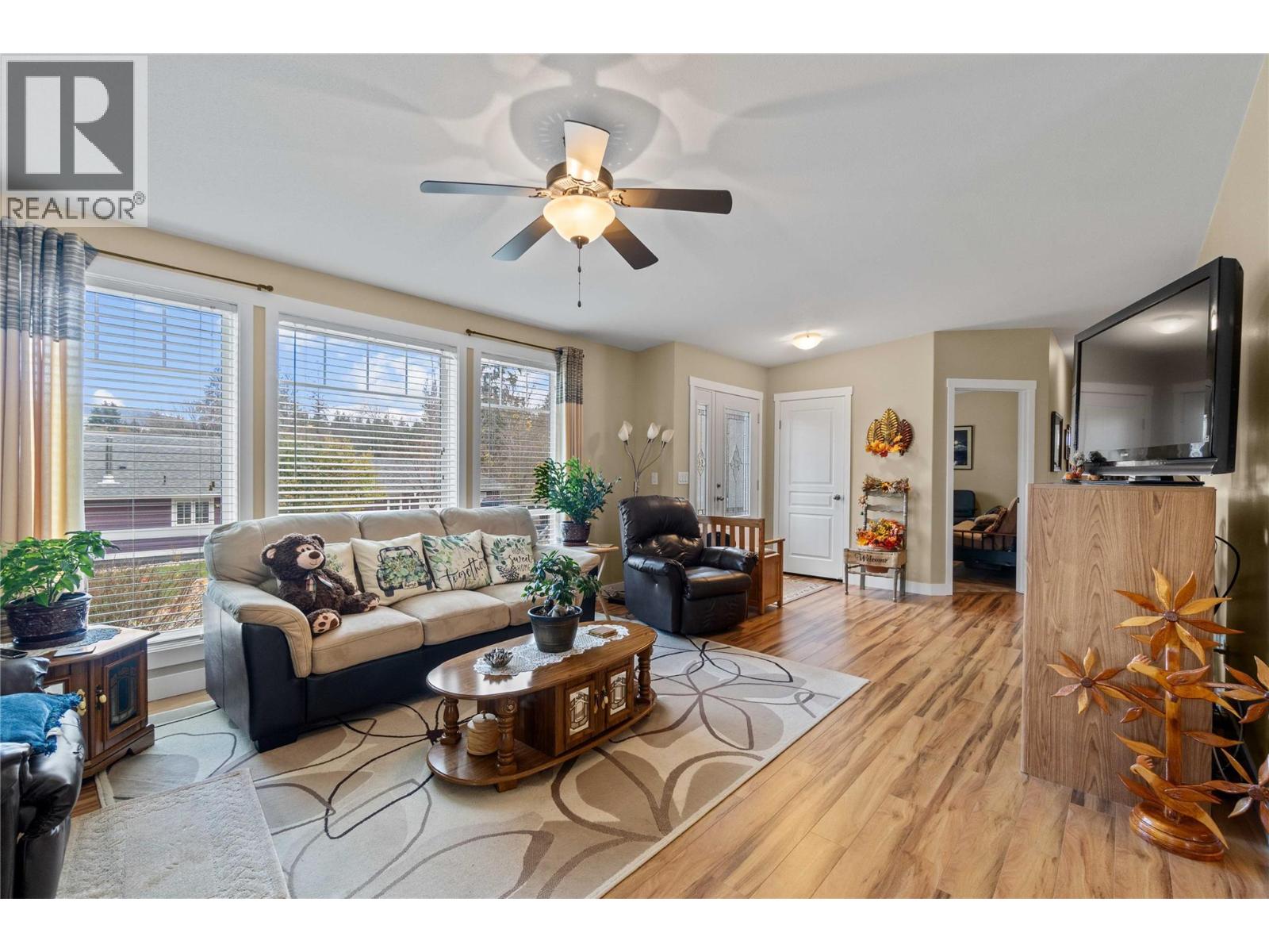  350 & 370 10 Street Southeast, Salmon Arm