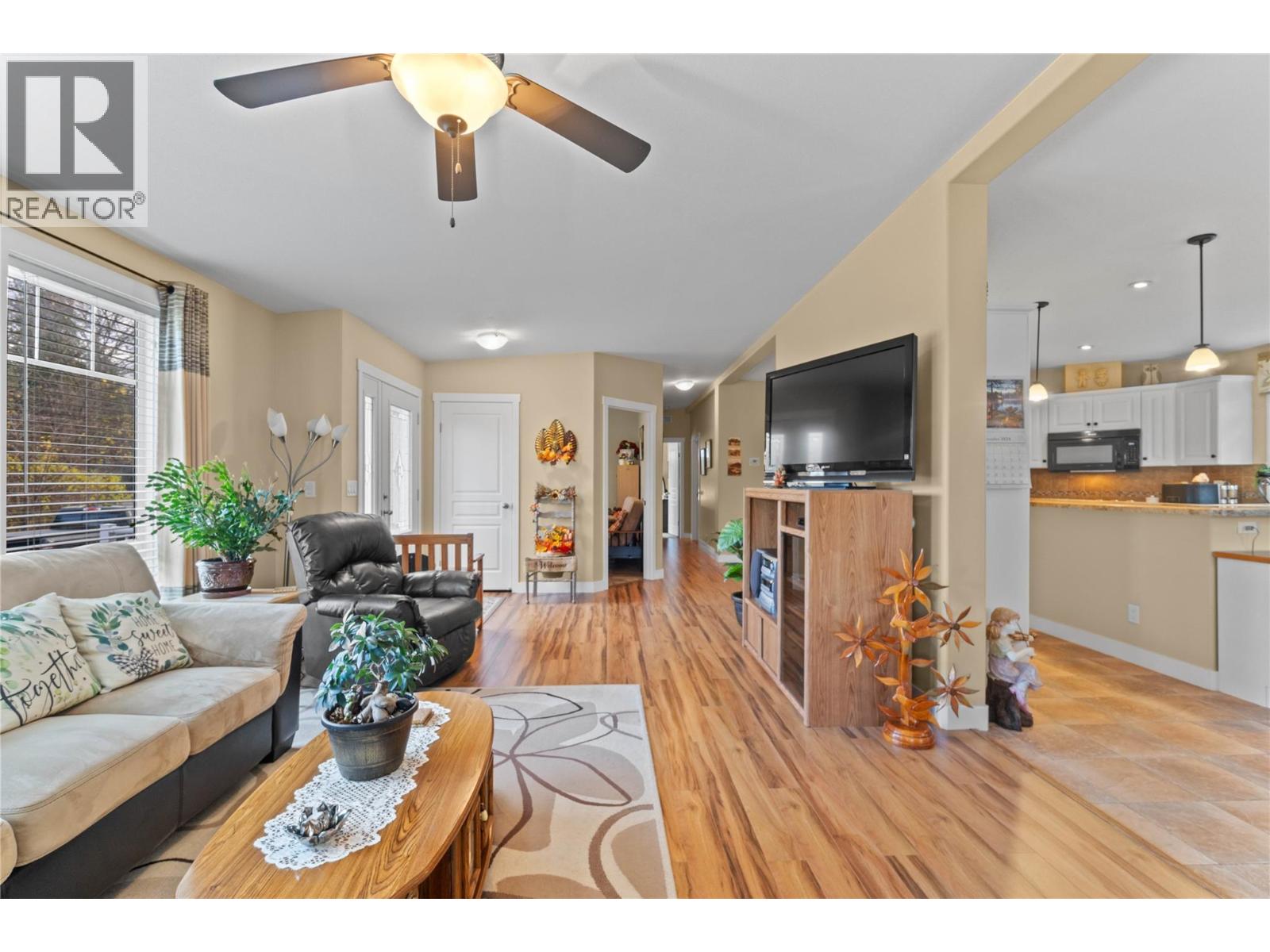  350 & 370 10 Street Southeast, Salmon Arm