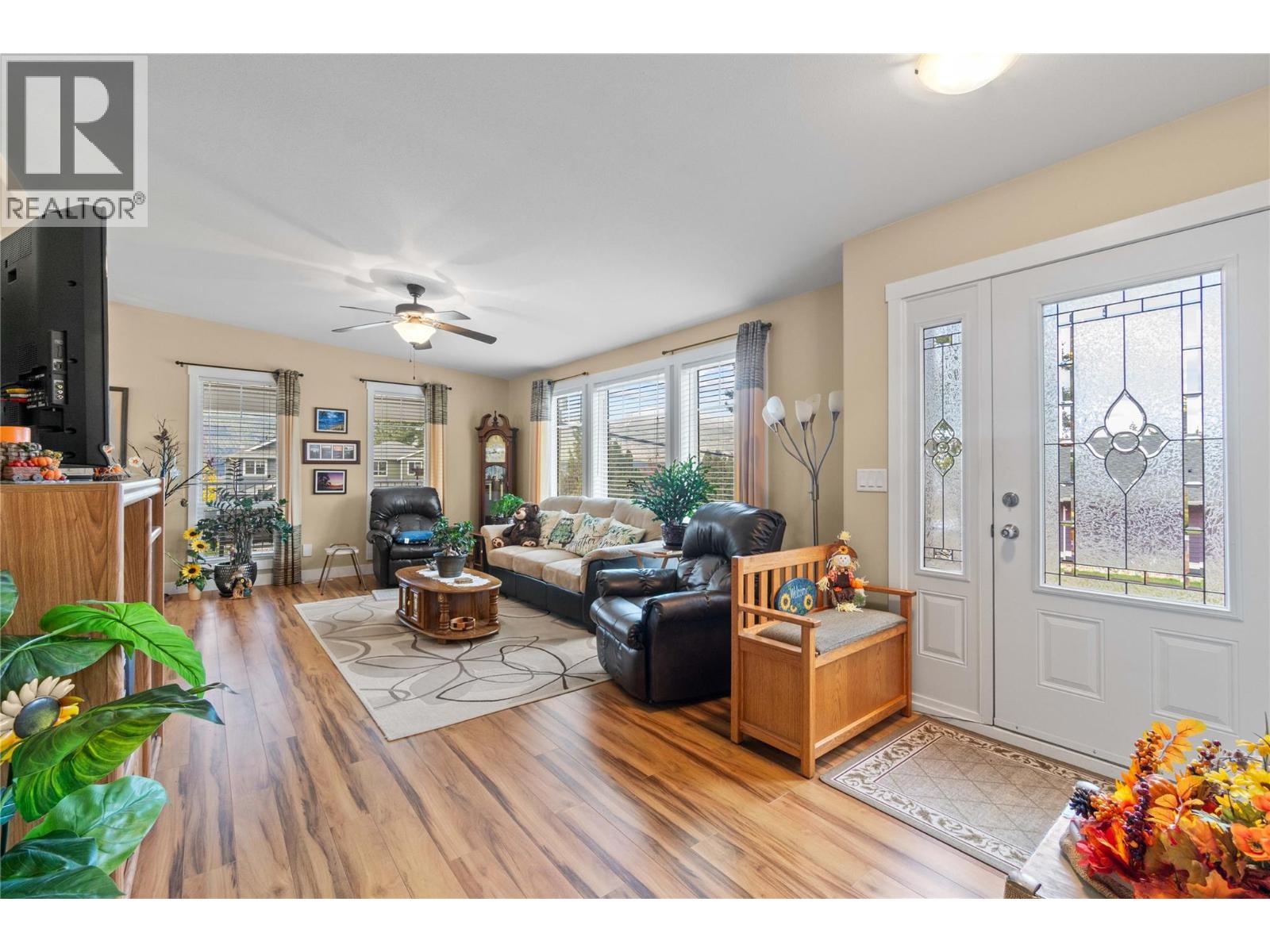  350 & 370 10 Street Southeast, Salmon Arm