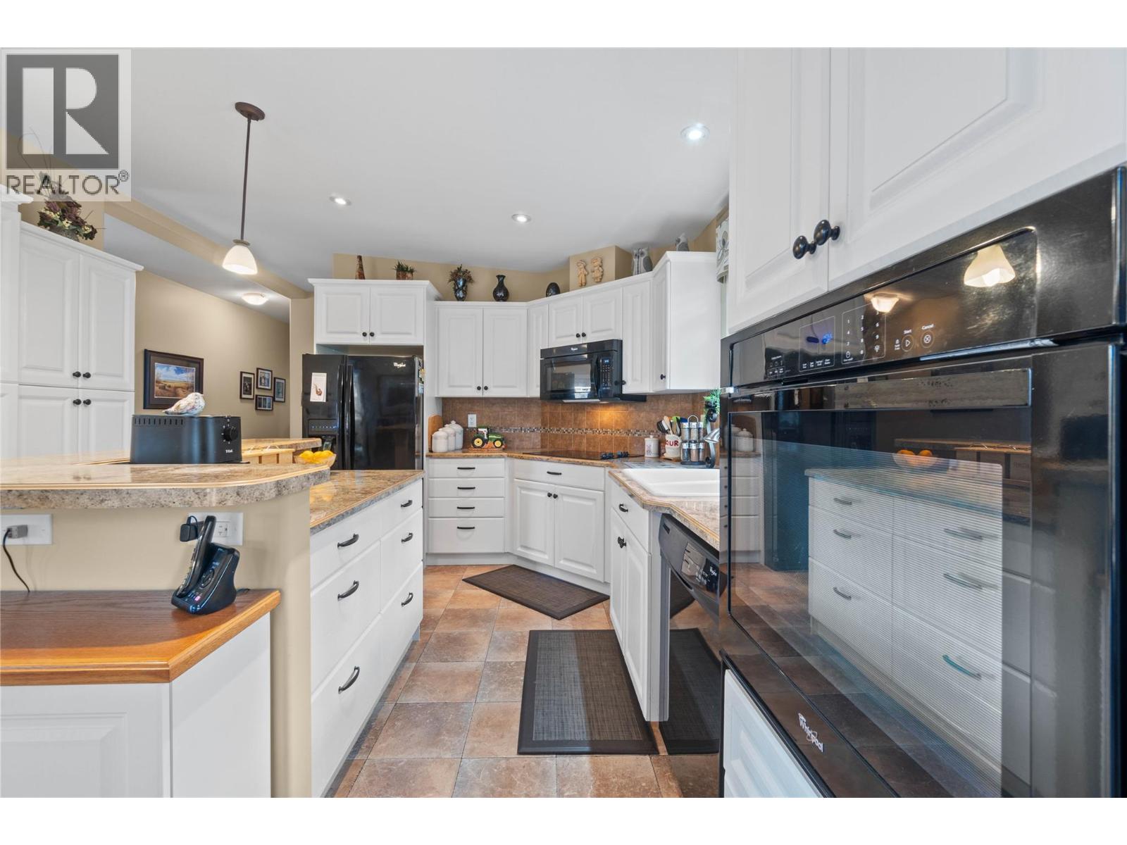  350 & 370 10 Street Southeast, Salmon Arm