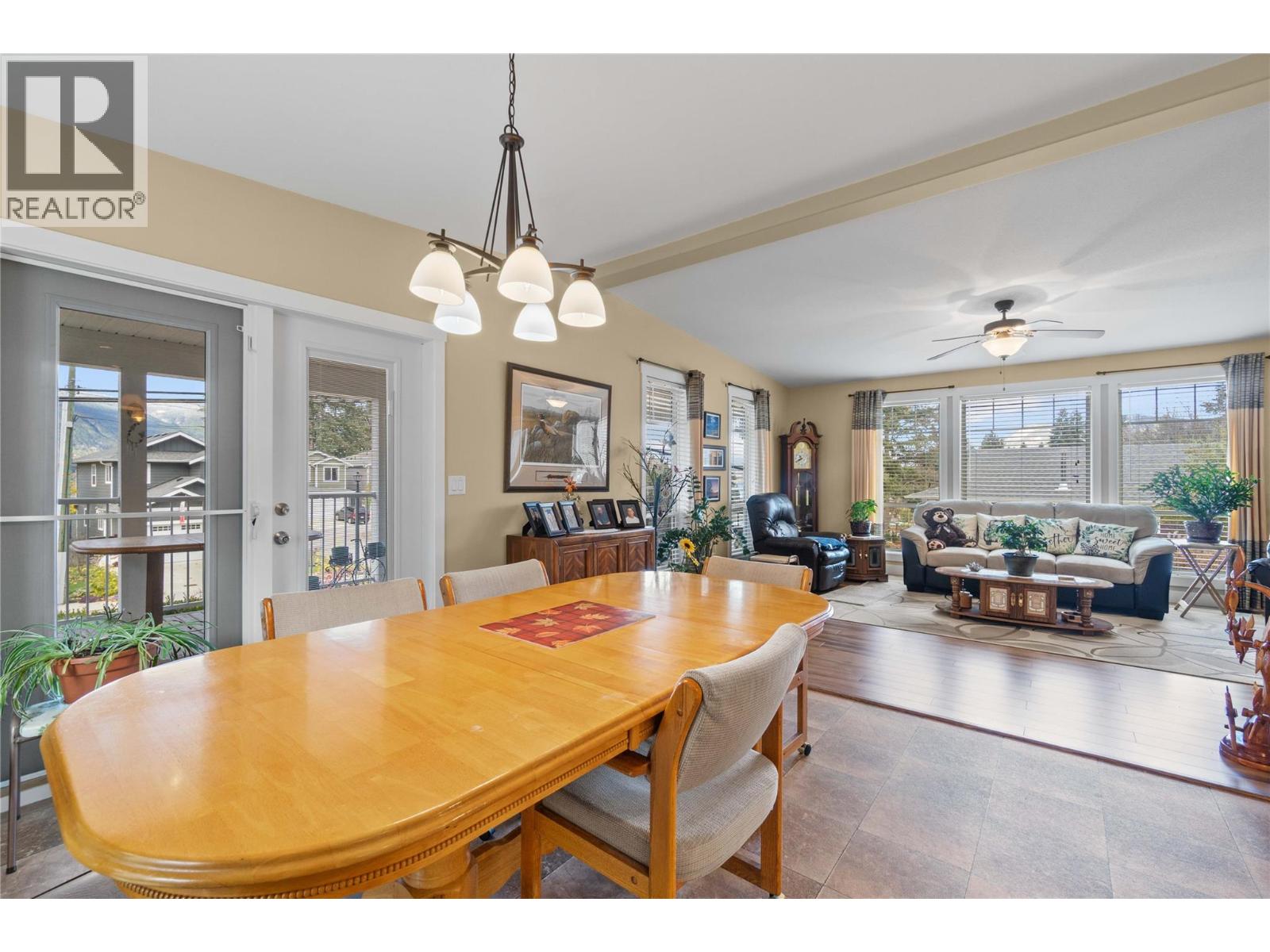  350 & 370 10 Street Southeast, Salmon Arm