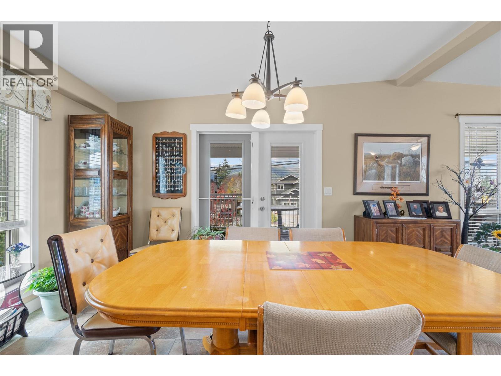  350 & 370 10 Street Southeast, Salmon Arm