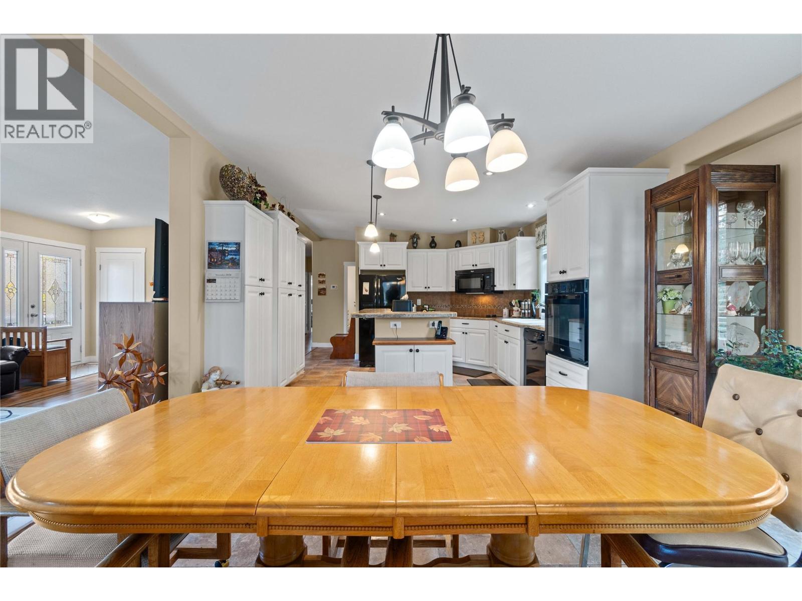  350 & 370 10 Street Southeast, Salmon Arm